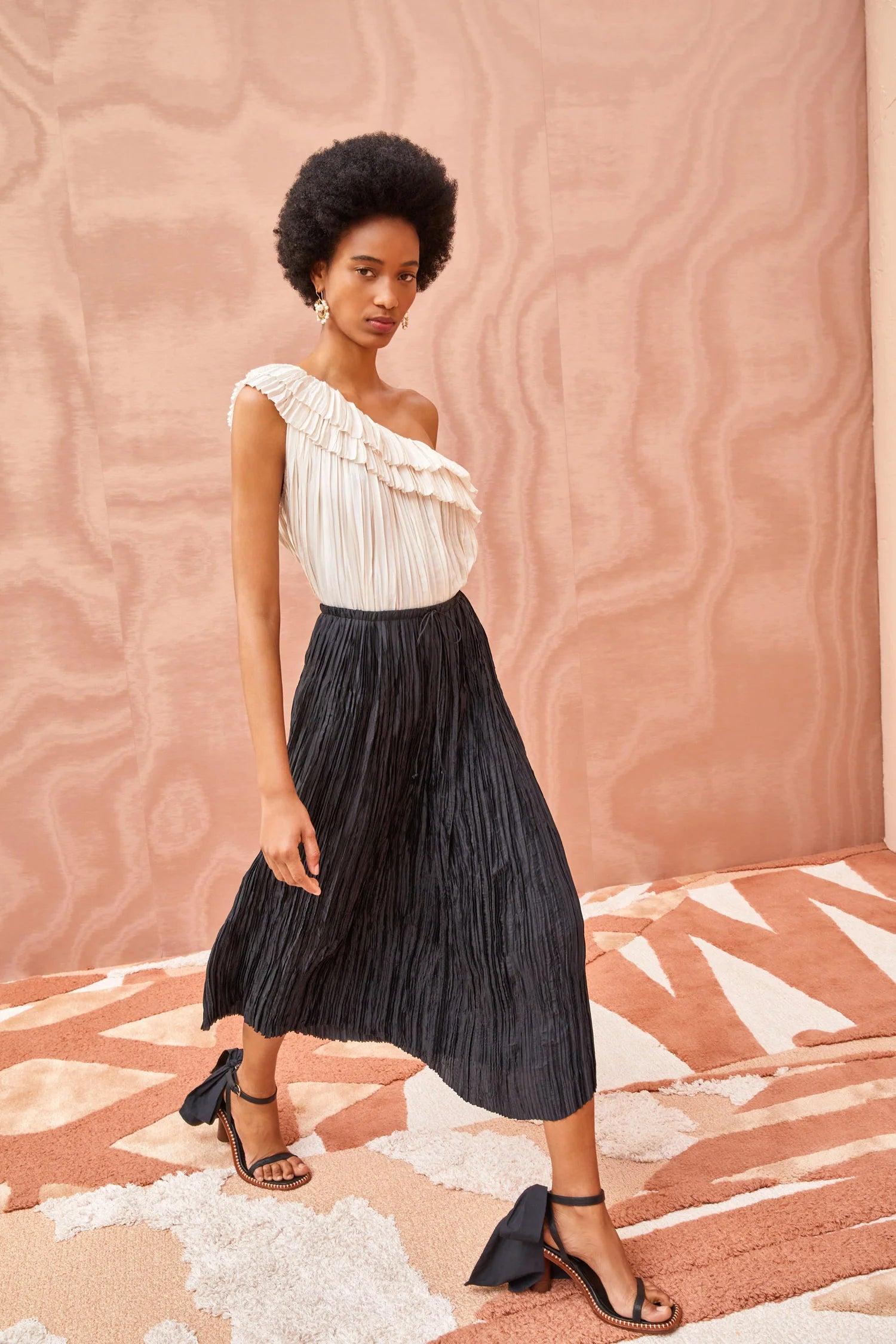Dioni Skirt - Noir satin skirt smooth