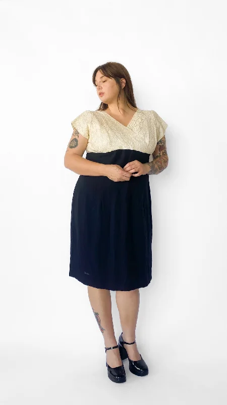 1960s White and Black Empire Waist Dress, sz. 2XL Tunics Solid Classic