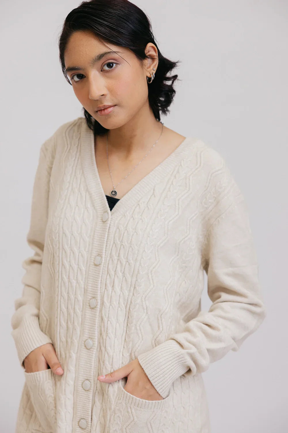 Full Sleeves V-Neck Cardigan Sweater Jersey Fabric Tulle Fabric Batik Fabric
