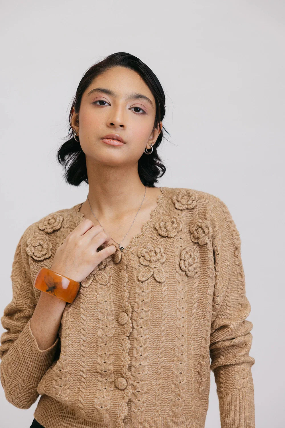 Full Sleeves V-Neck Cardigan Sweater Wool Cardigan Cotton Cardigan Cashmere Cardigan Full Sleeves V-Neck Cardigan Sweater Wool Cardigan Cotton Cardigan Cashmere Cardigan